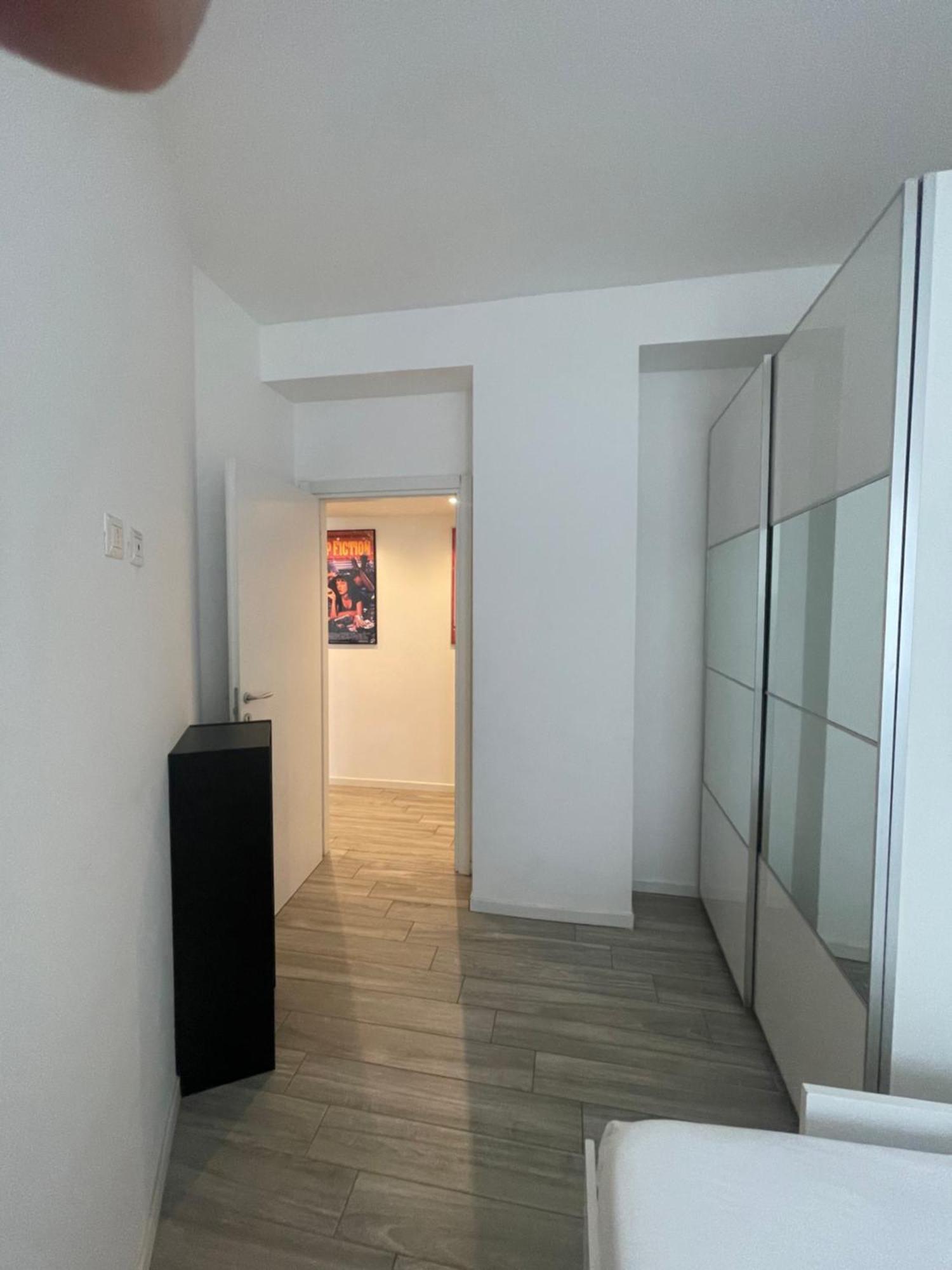 Gardone Apartment - Ampio Appartamento Con 2 Camere Da Letto - Comodo Per Duomo! Milão Exterior foto
