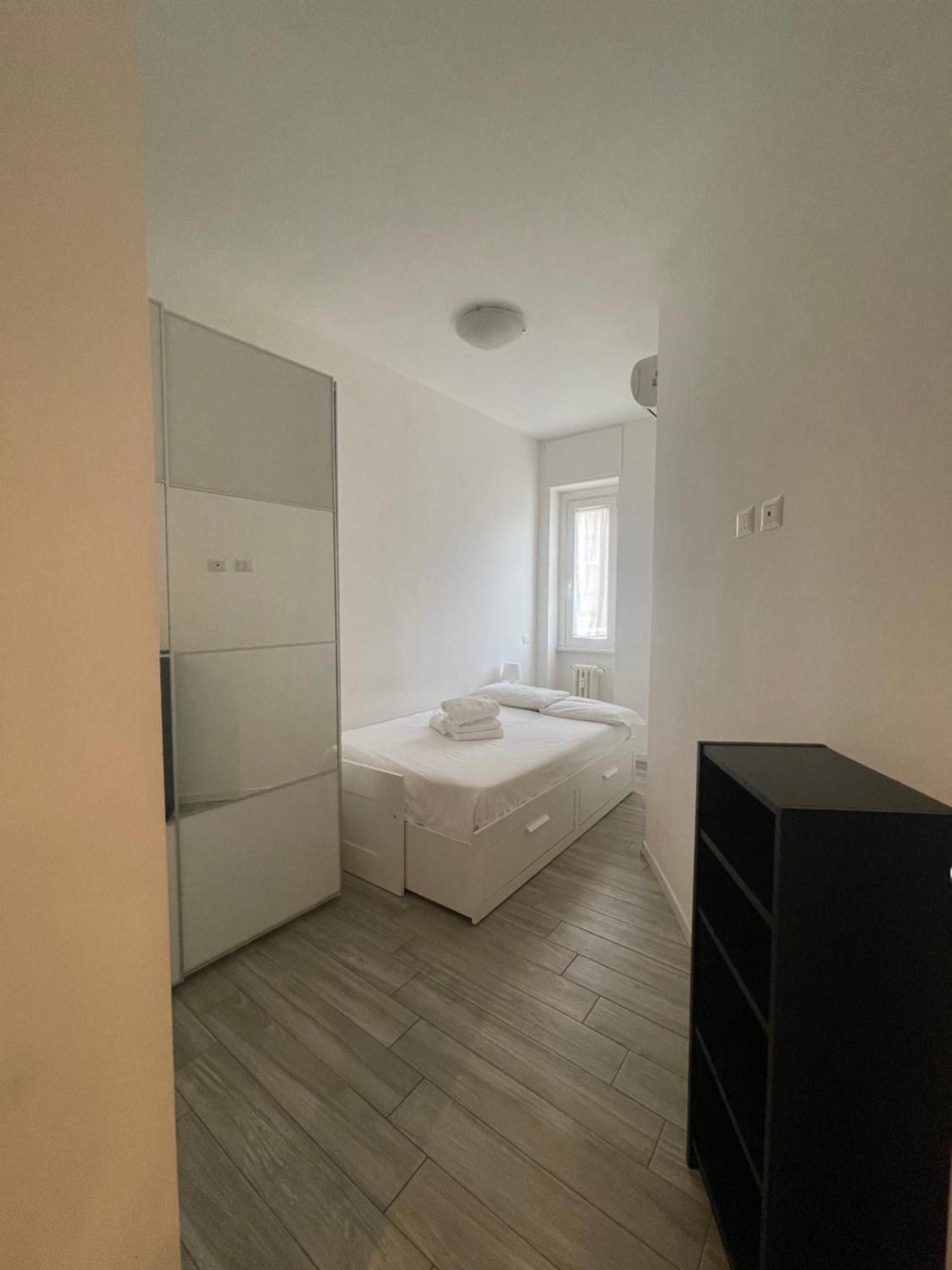 Gardone Apartment - Ampio Appartamento Con 2 Camere Da Letto - Comodo Per Duomo! Milão Exterior foto